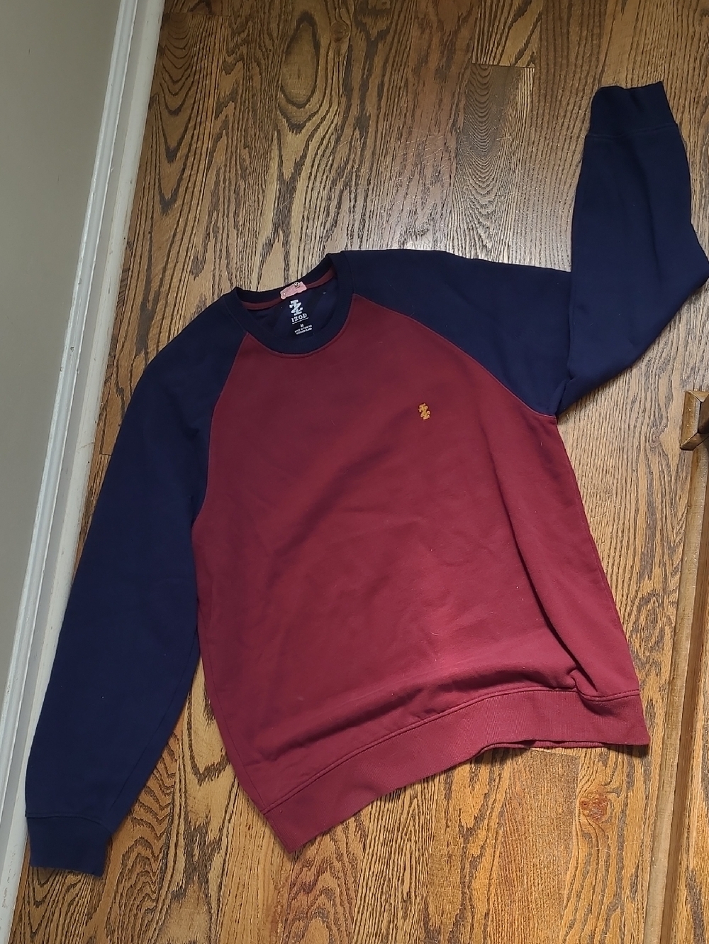 Men's Colorblock Crewneck Izod Sweatshirt Size M